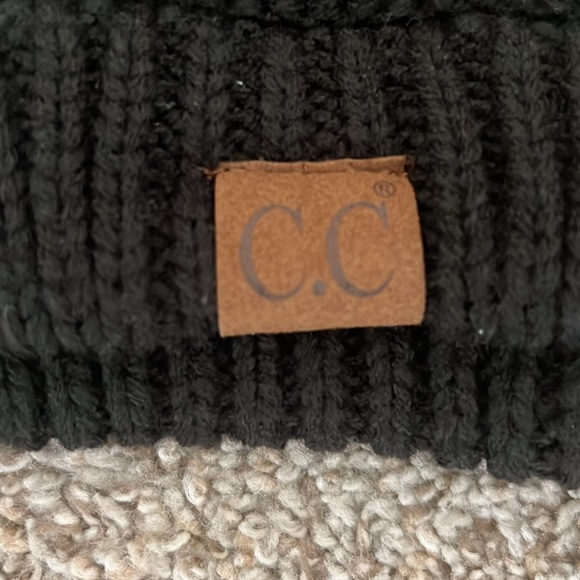 NWOT C.C Beanie - Picture 3 of 5